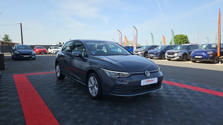 Volkswagen Golf -