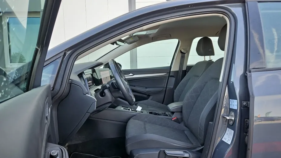 Volkswagen Golf -