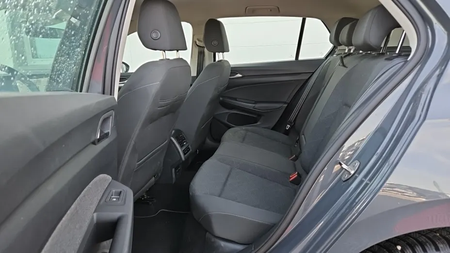 Volkswagen Golf -