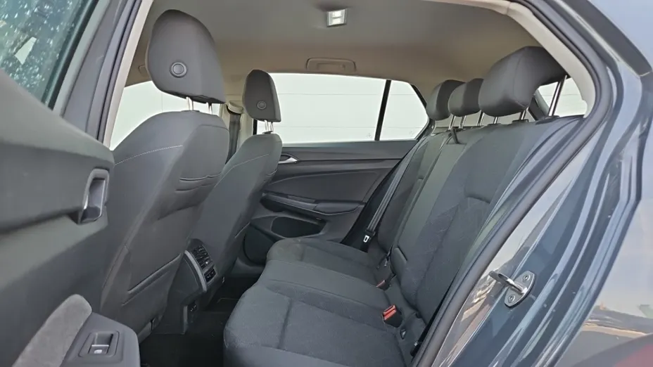 Volkswagen Golf -
