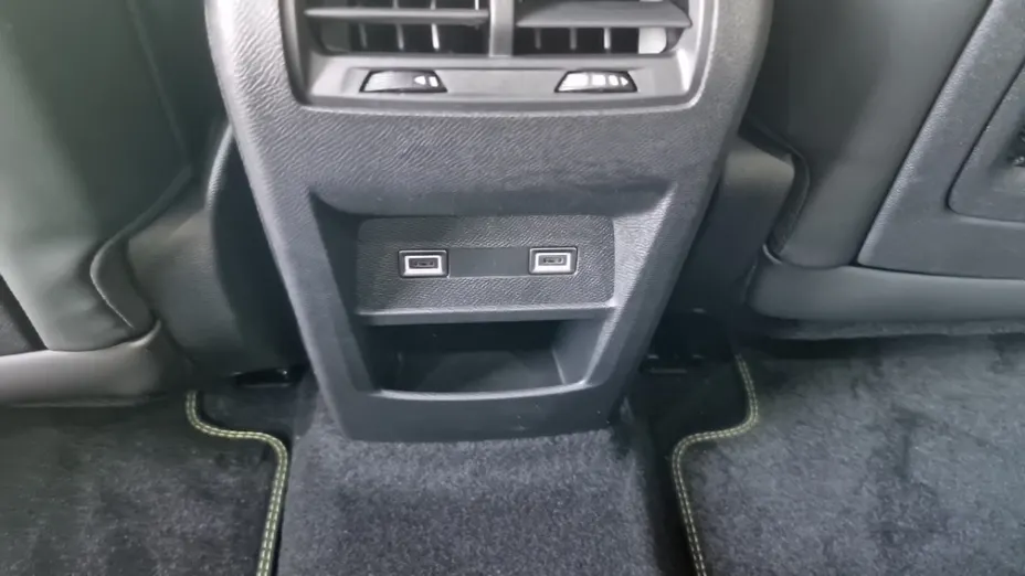 PEUGEOT 308 -