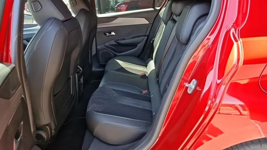 PEUGEOT 308 -
