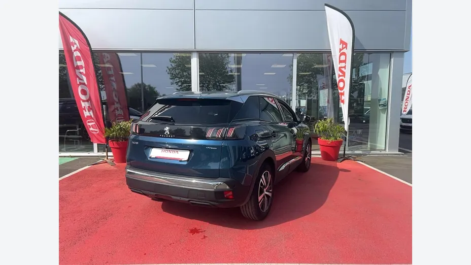 PEUGEOT 3008 -