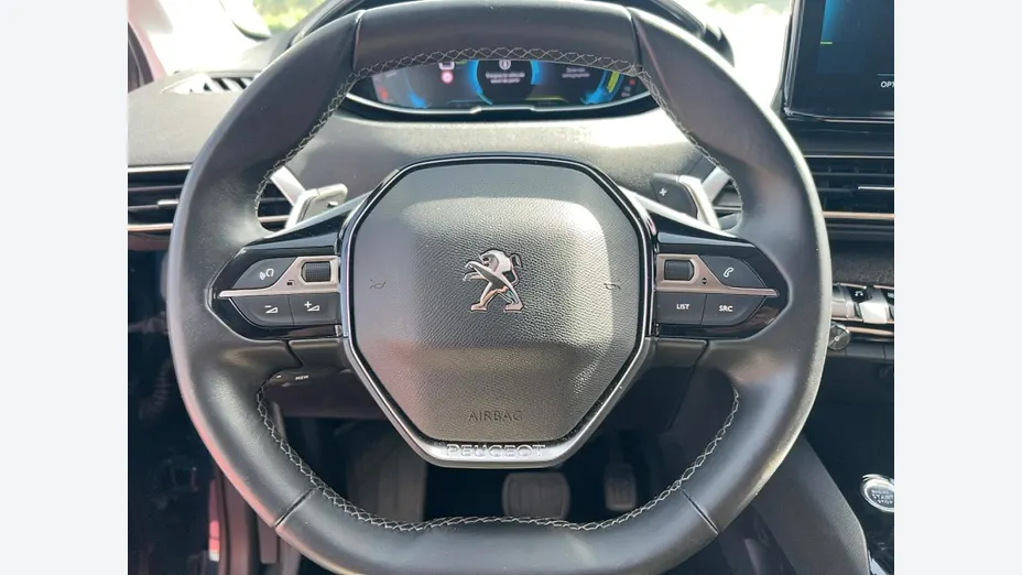 PEUGEOT 3008 -