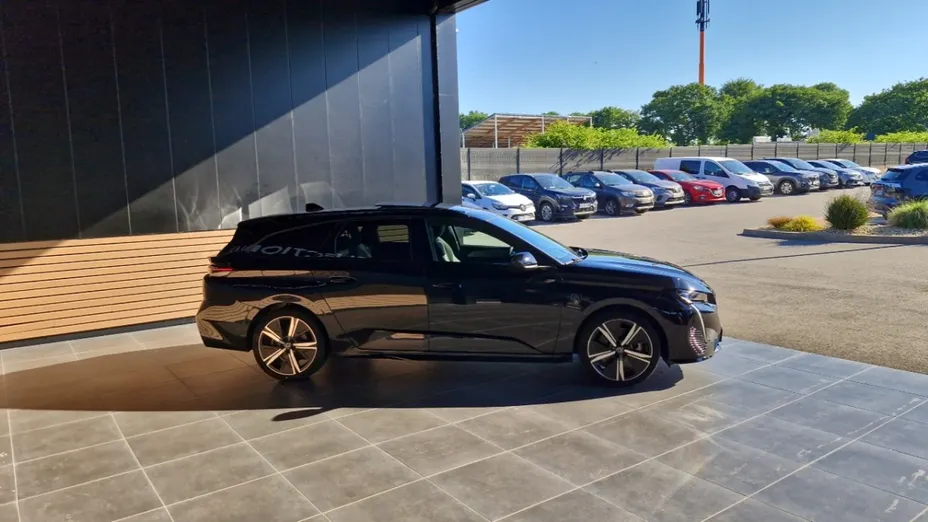 PEUGEOT 308 -