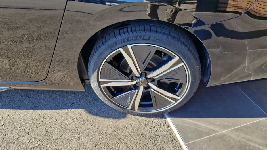 PEUGEOT 308 -