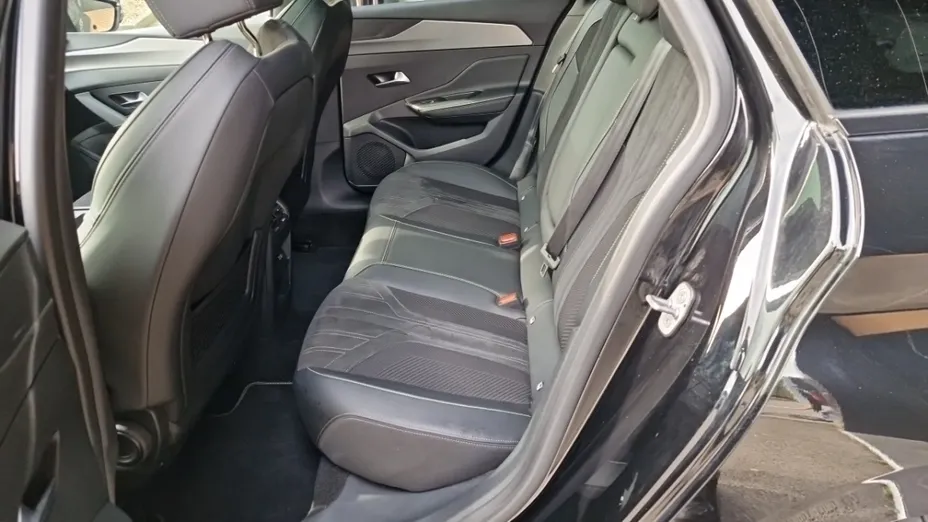 PEUGEOT 308 -