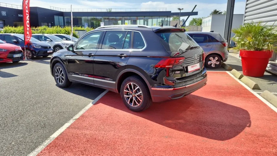 Volkswagen Tiguan -