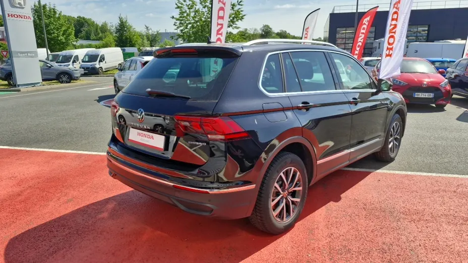 Volkswagen Tiguan -