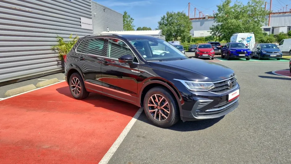 Volkswagen Tiguan -