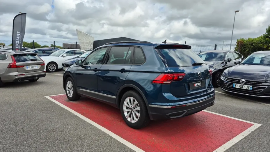 Volkswagen Tiguan -