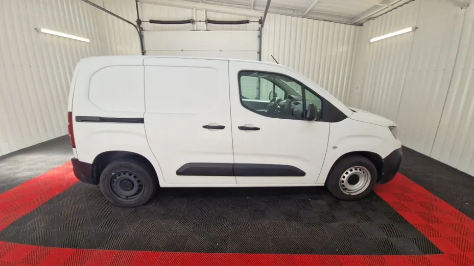 PEUGEOT Partner -