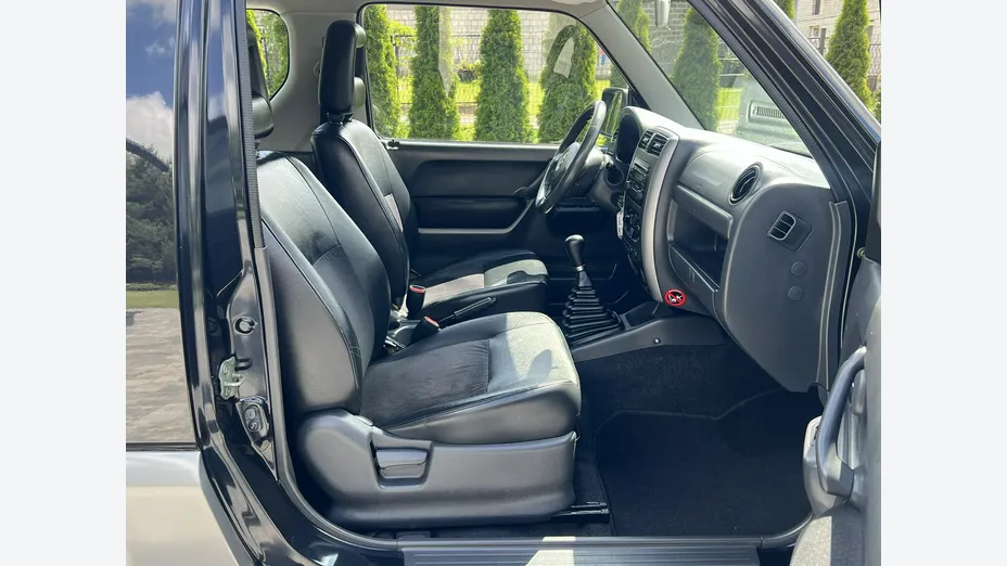 SUZUKI Jimny -