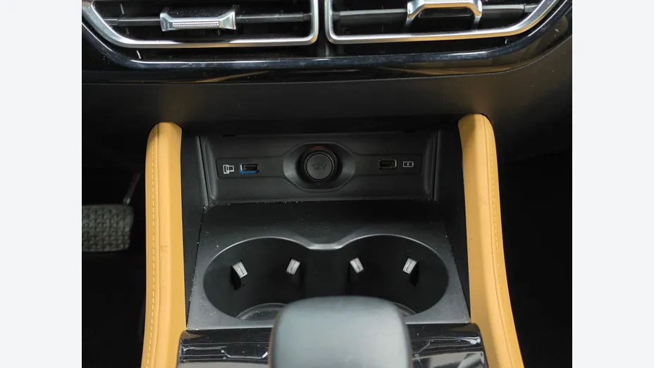 MG HS HS 1.5 T-GDI Exclusive DCT