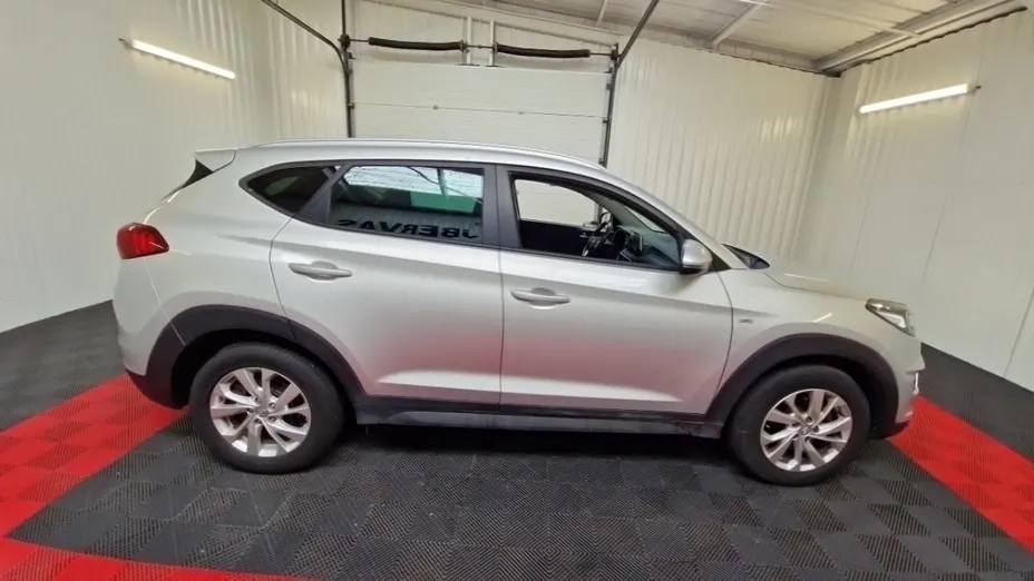 HYUNDAI Tucson -