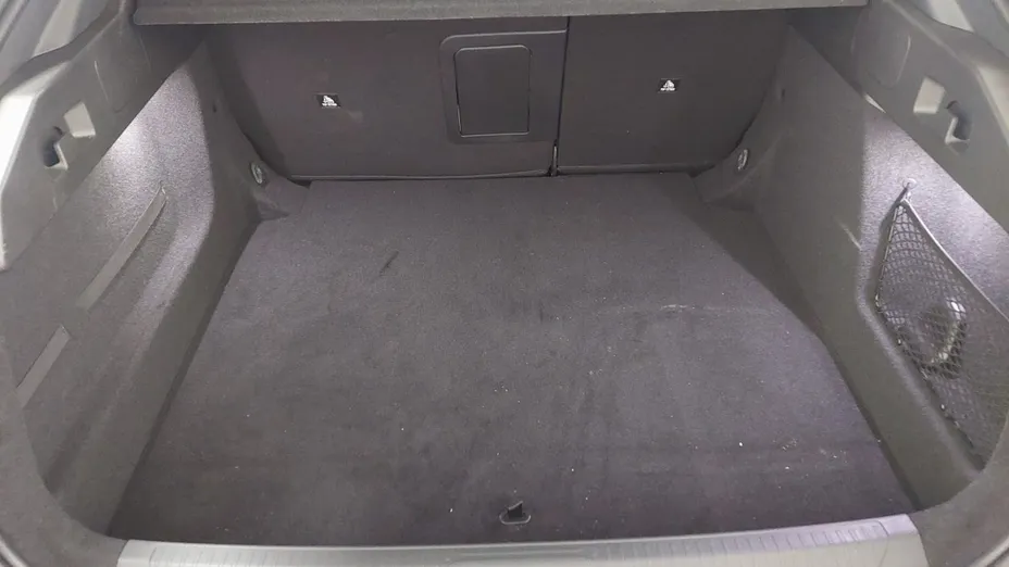 PEUGEOT 408 -