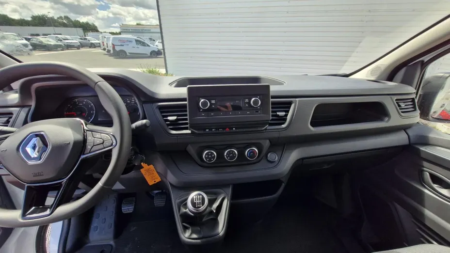 RENAULT Trafic -