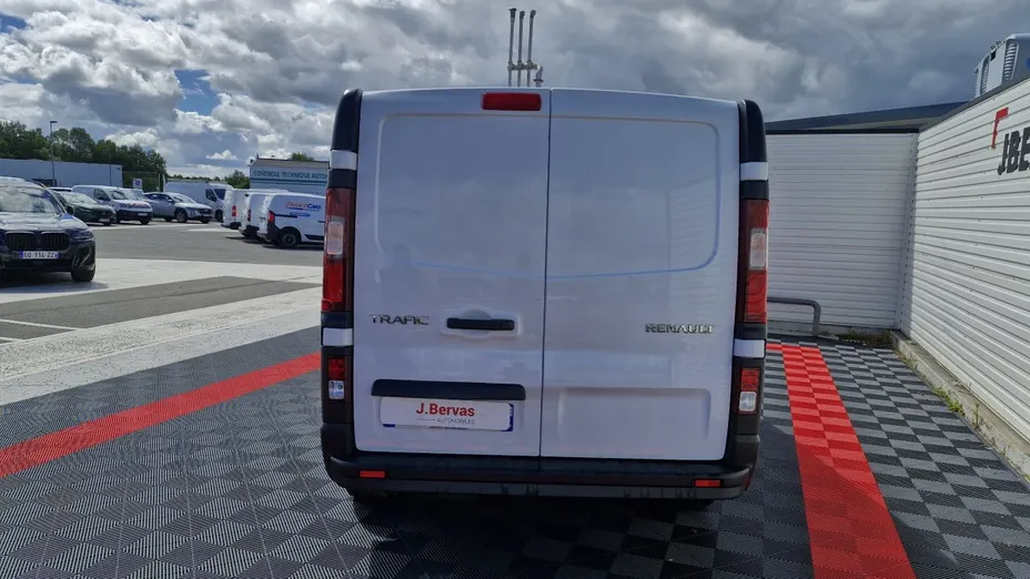 RENAULT Trafic -