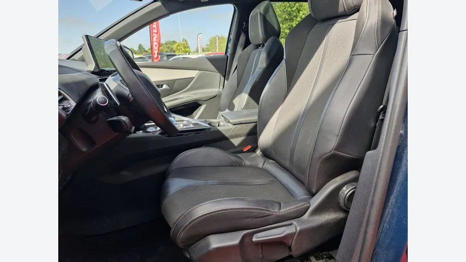 PEUGEOT 3008 -