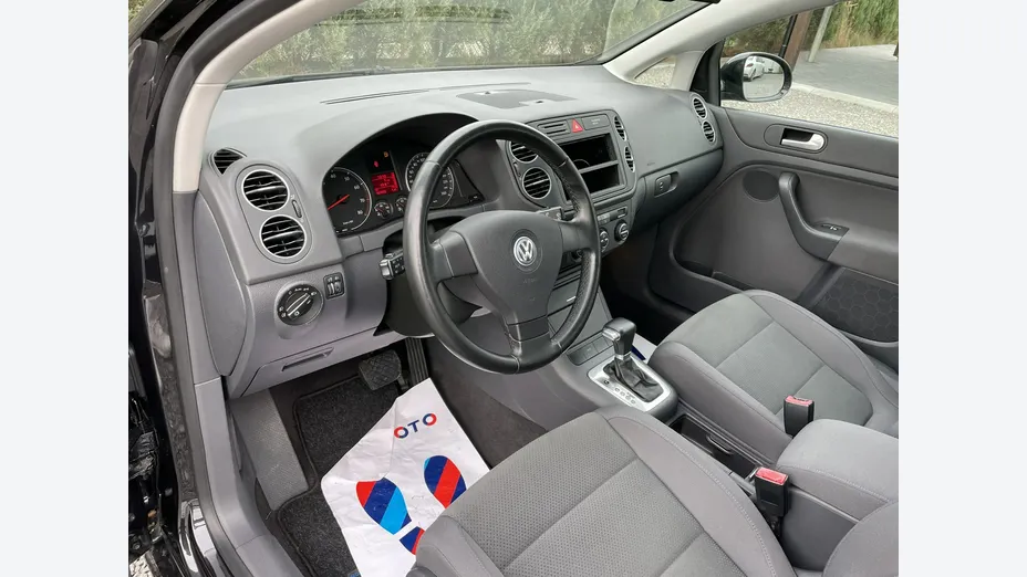 VOLKSWAGEN Golf Plus -