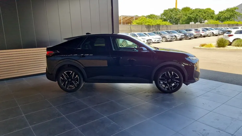 PEUGEOT 3008 -