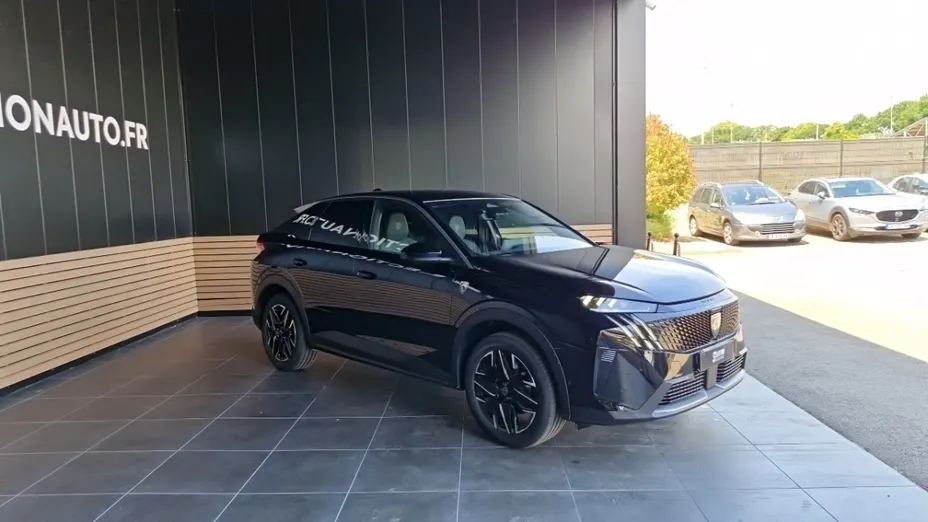 PEUGEOT 3008 -