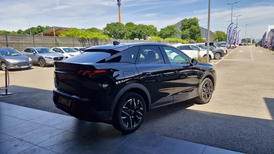 PEUGEOT 3008 -