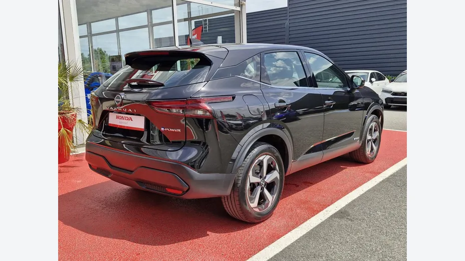 NISSAN Qashqai -