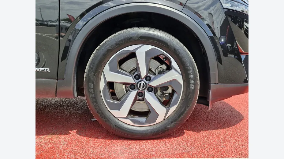 NISSAN Qashqai -