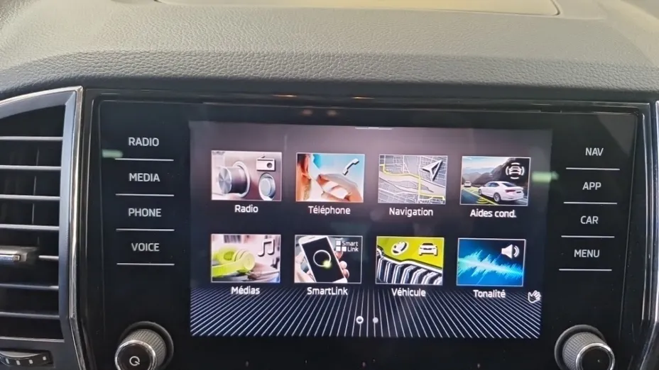 SKODA Karoq -