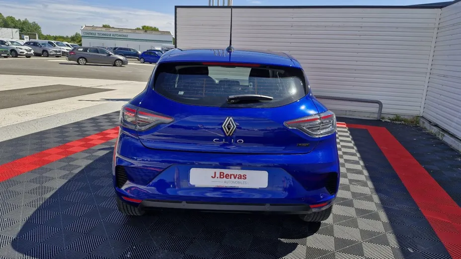RENAULT Clio -
