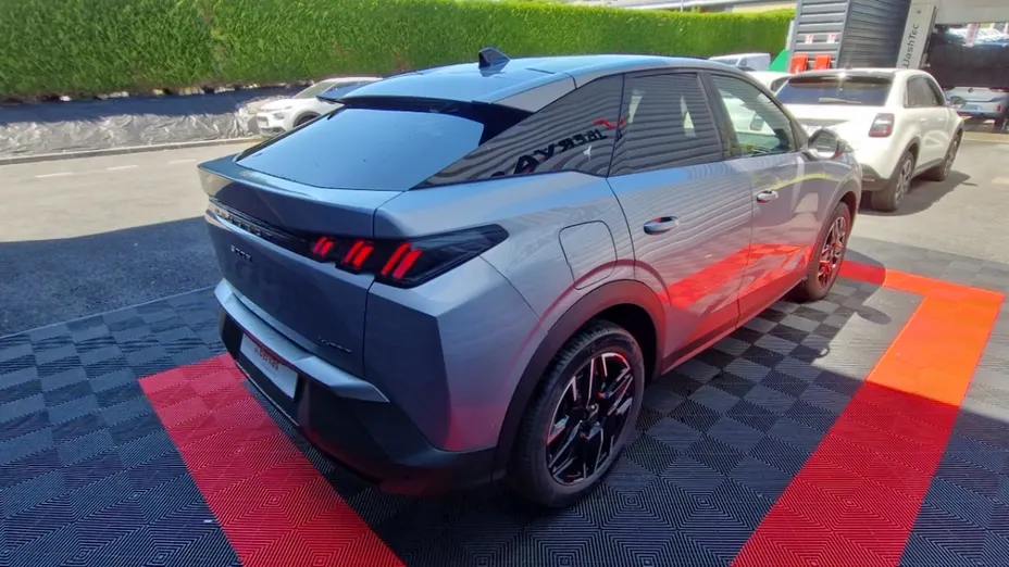 PEUGEOT 3008 -