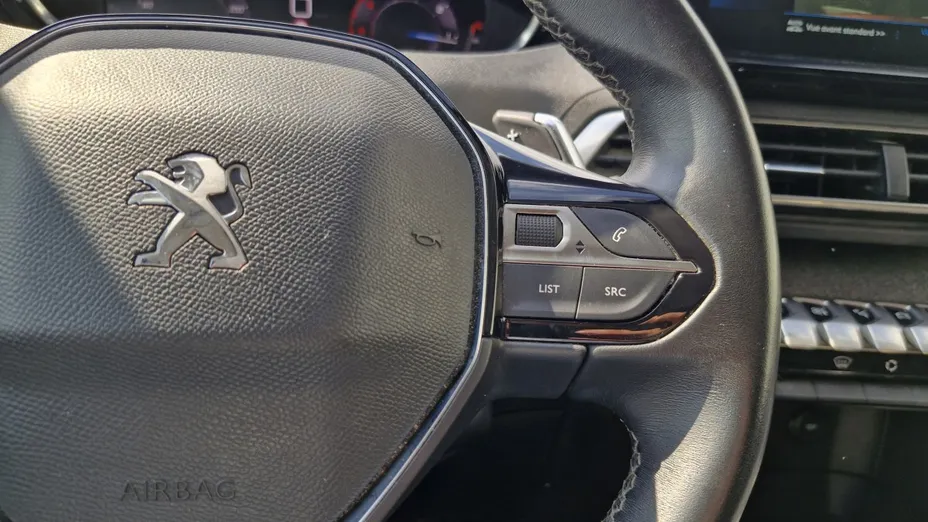 PEUGEOT 5008 -