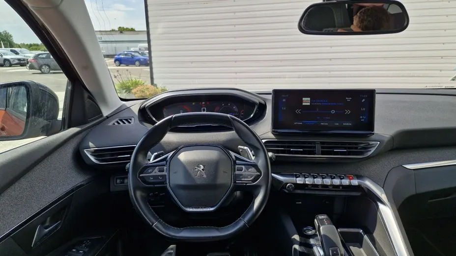 PEUGEOT 5008 -