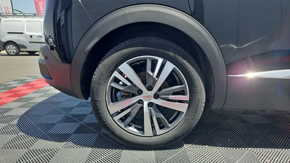 PEUGEOT 3008 -
