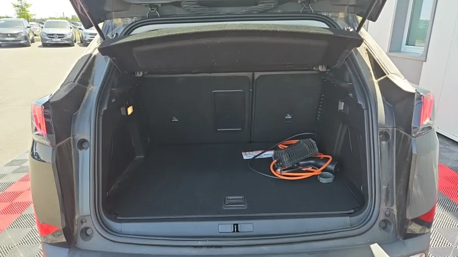 PEUGEOT 3008 -