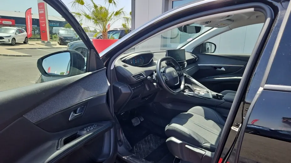 PEUGEOT 3008 -