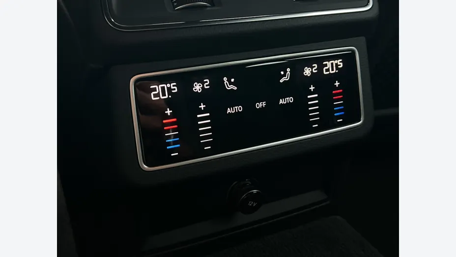 AUDI S6 Avant -