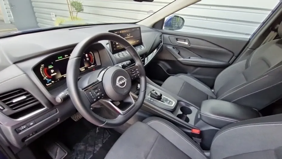 NISSAN Qashqai -