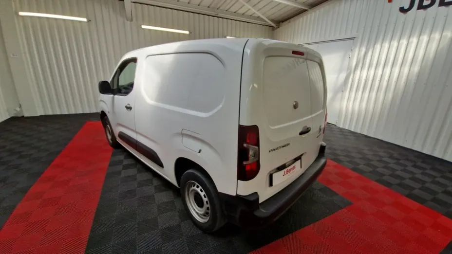 PEUGEOT Partner -