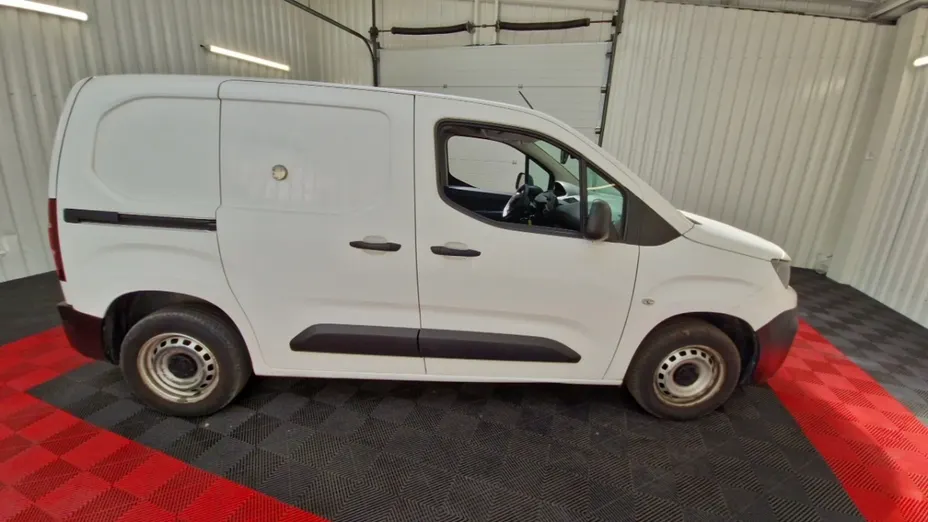 PEUGEOT Partner -