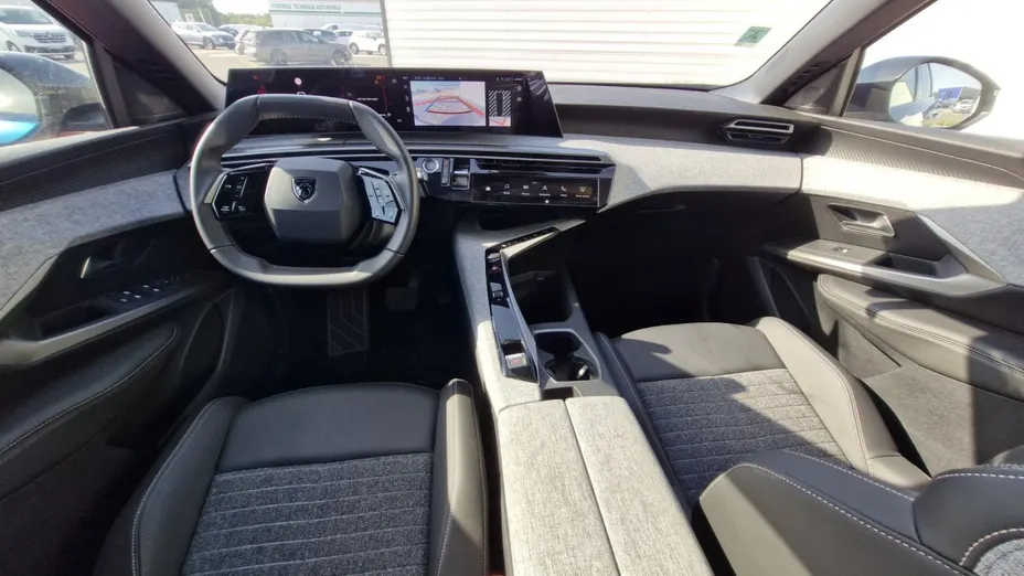 PEUGEOT 5008 -