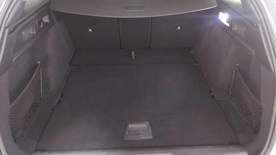 PEUGEOT 308 -
