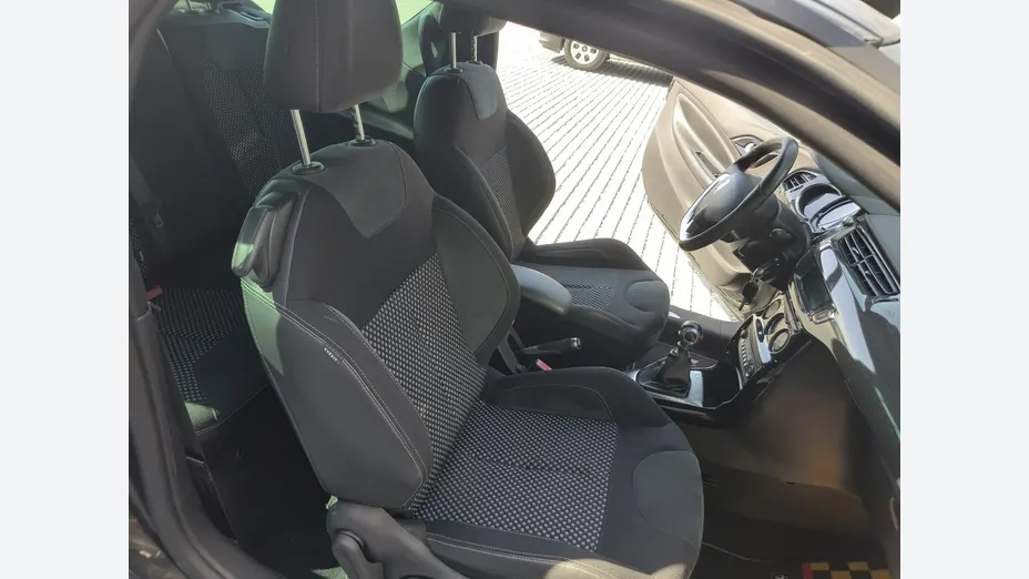CITROEN DS3 -