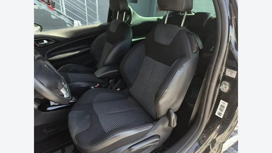 CITROEN DS3 -