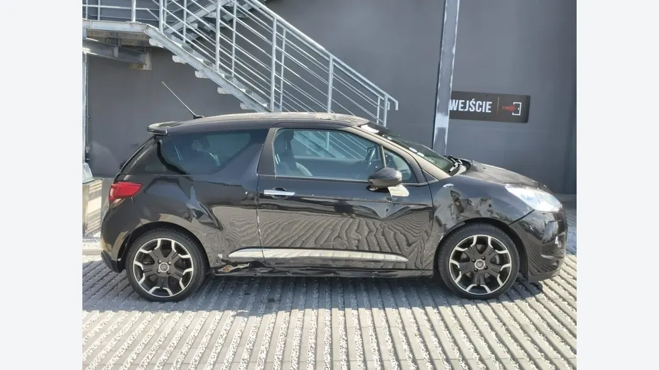 CITROEN DS3 -