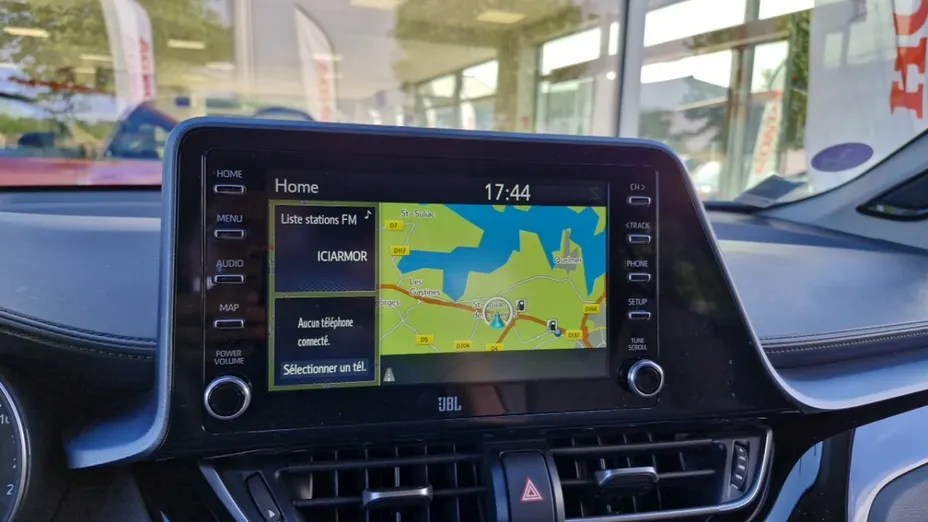 TOYOTA C-HR -