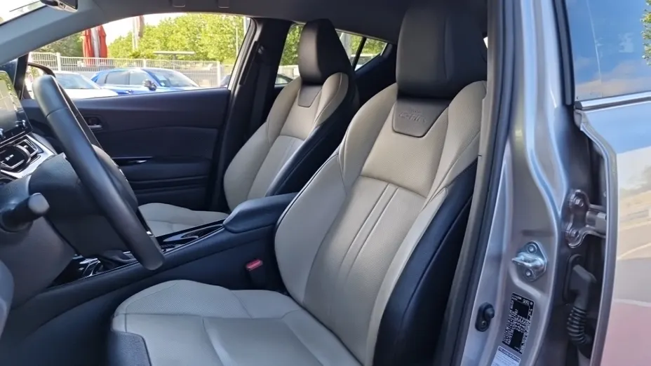 TOYOTA C-HR -