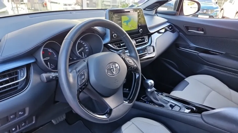 TOYOTA C-HR -