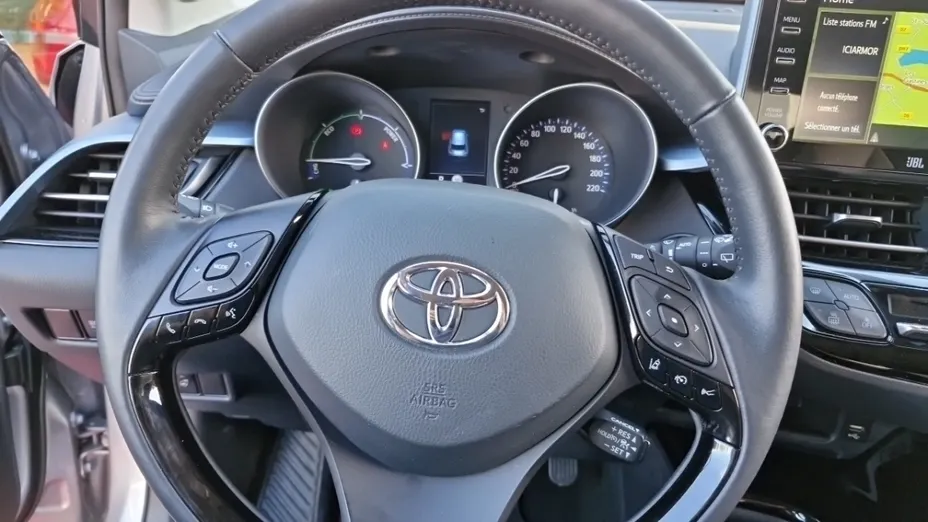 TOYOTA C-HR -